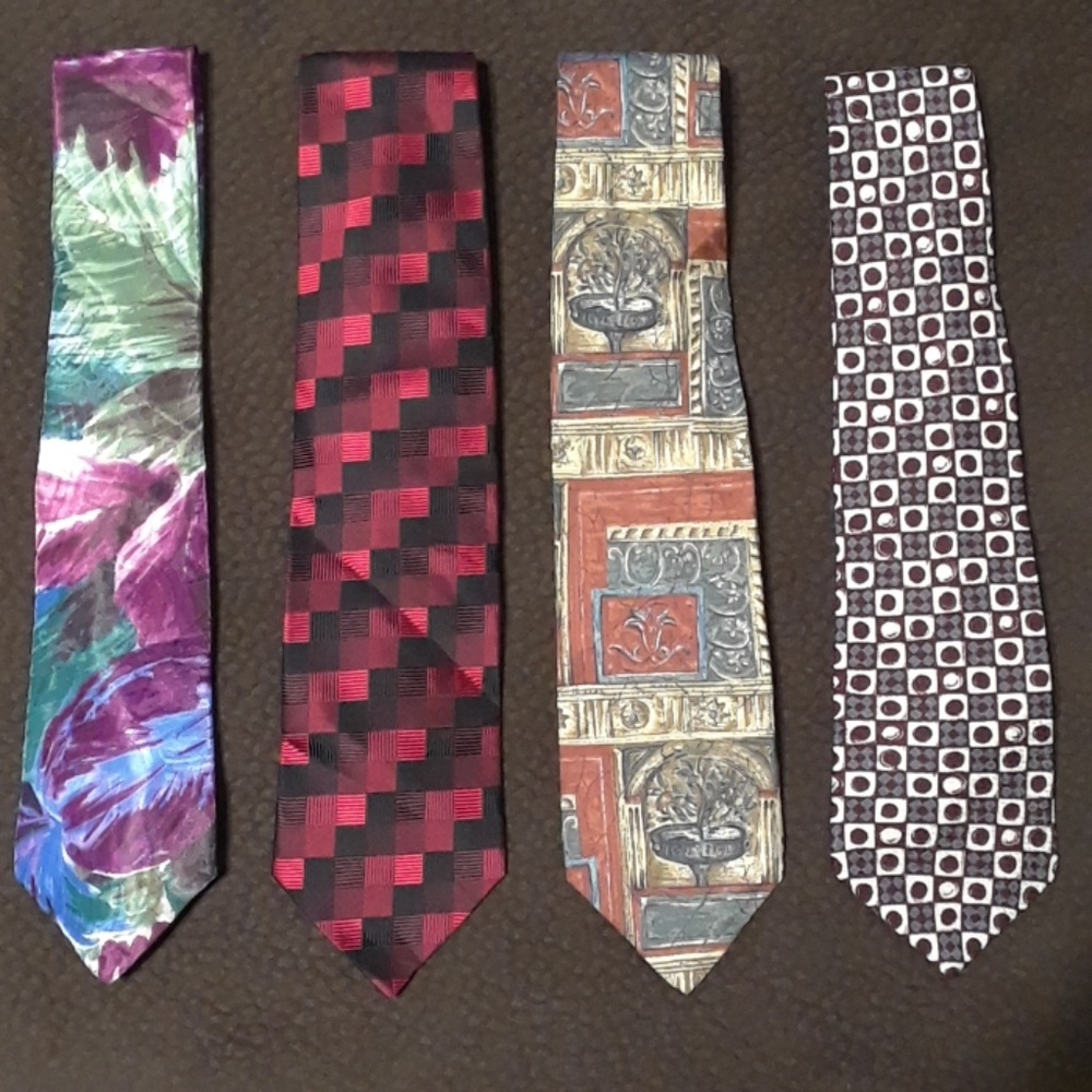 🥁💥 4 TIES $20 🎉💥